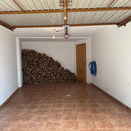 O Refuxio Do Castineiro Holiday home Manzaneda (Ourense)