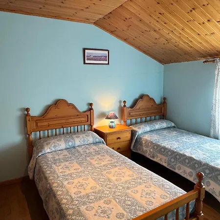 O Refuxio Do Castineiro Holiday home Manzaneda (Ourense)